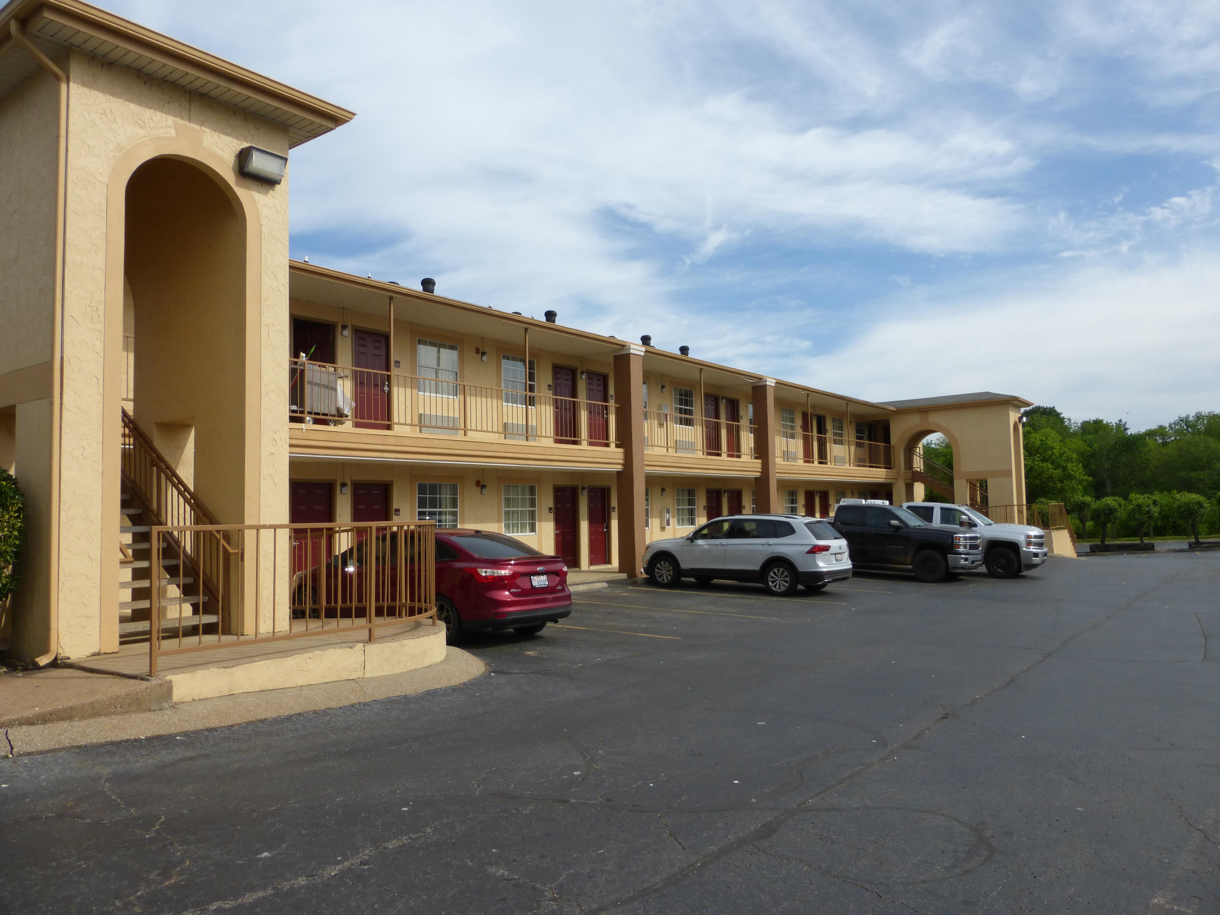 Red Roof Inn Columbia, Tn Exterior foto